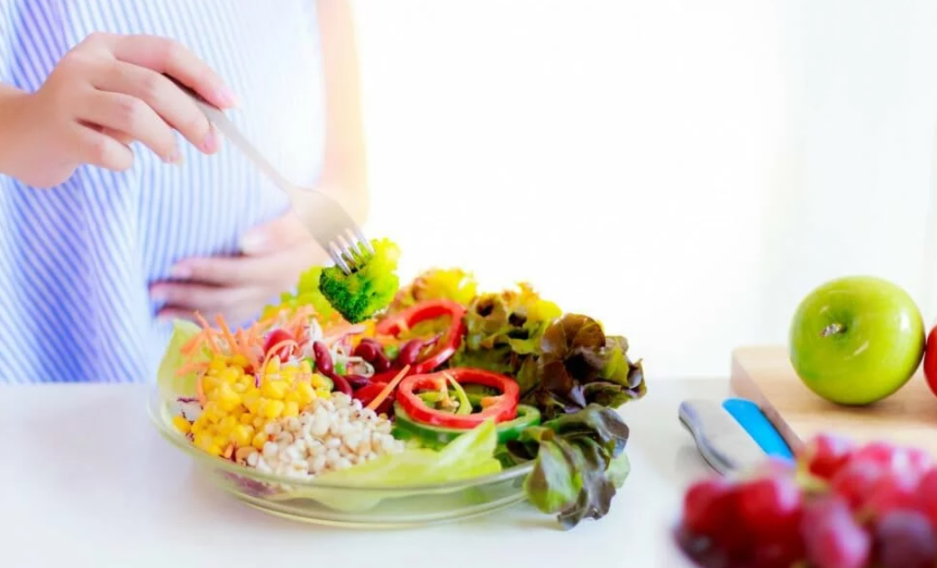 در سه ماه دوم بارداری چه بخوریم؟